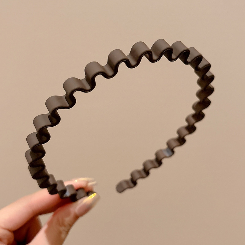 simple ondulado esmerilado banda de cabello mujer lavado facial maquillaje especial para presionar la tarjeta de cabello antideslizante banda de cabello temperamento con dientes toque de cabello