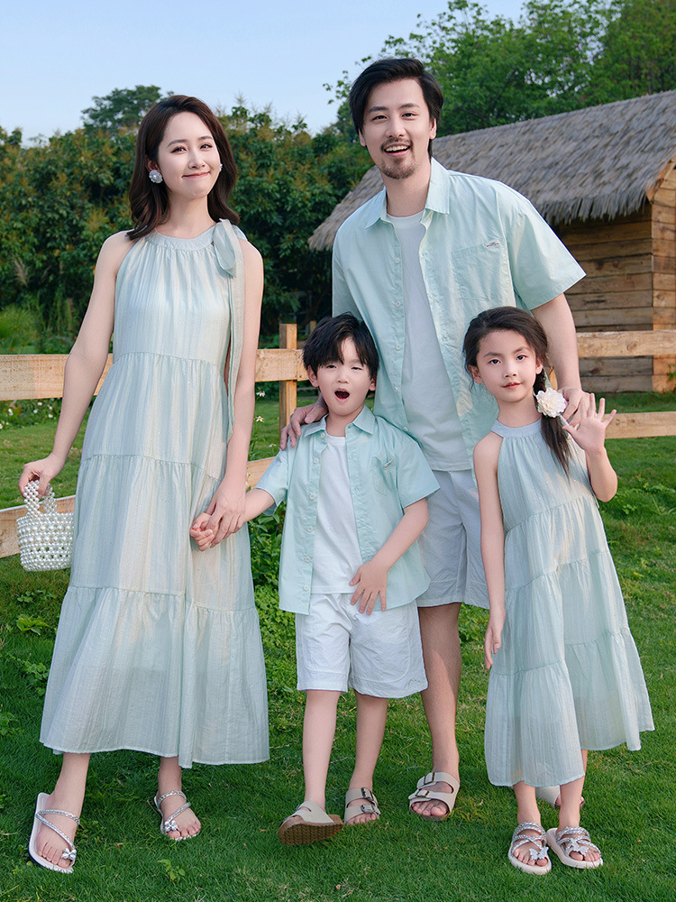 Family Matching Summer Outfits 2026 New Style for a Family of Three or Four, Beach Vacation Style Mother-Daughter Outfits, Father-Son Shirt Sets