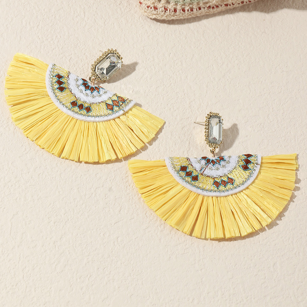 Wholesale Jewelrycolor Raffia Embroidery Fan Shape Ethnic Style Earrings Nihaojewelry display picture 6
