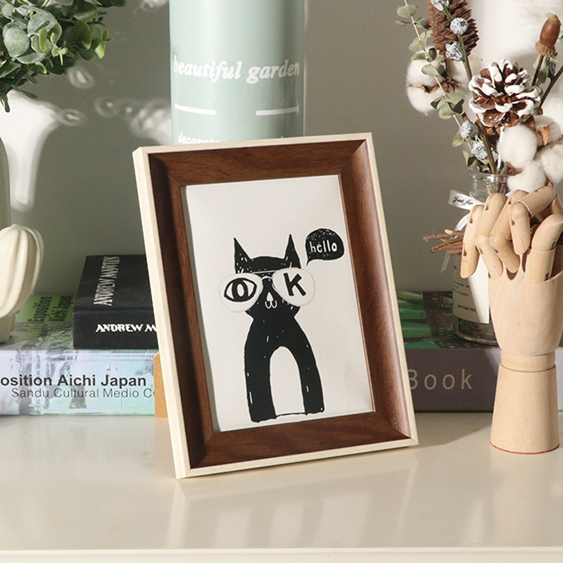 다크 브라운 + 흰색 가장자리