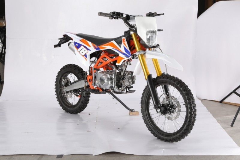 125CC competitive motorcycle racing K65 off-road vehicle ORV all-terrain non-road two-wheeled motorcycle with lights