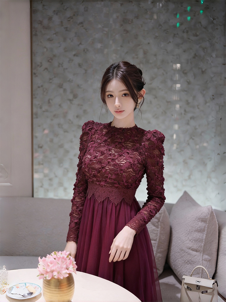 Đầm maxi nữ cổ tròn ren phối lưới thắt eo dáng dài — Thuốc lá tím chi tiết 6
