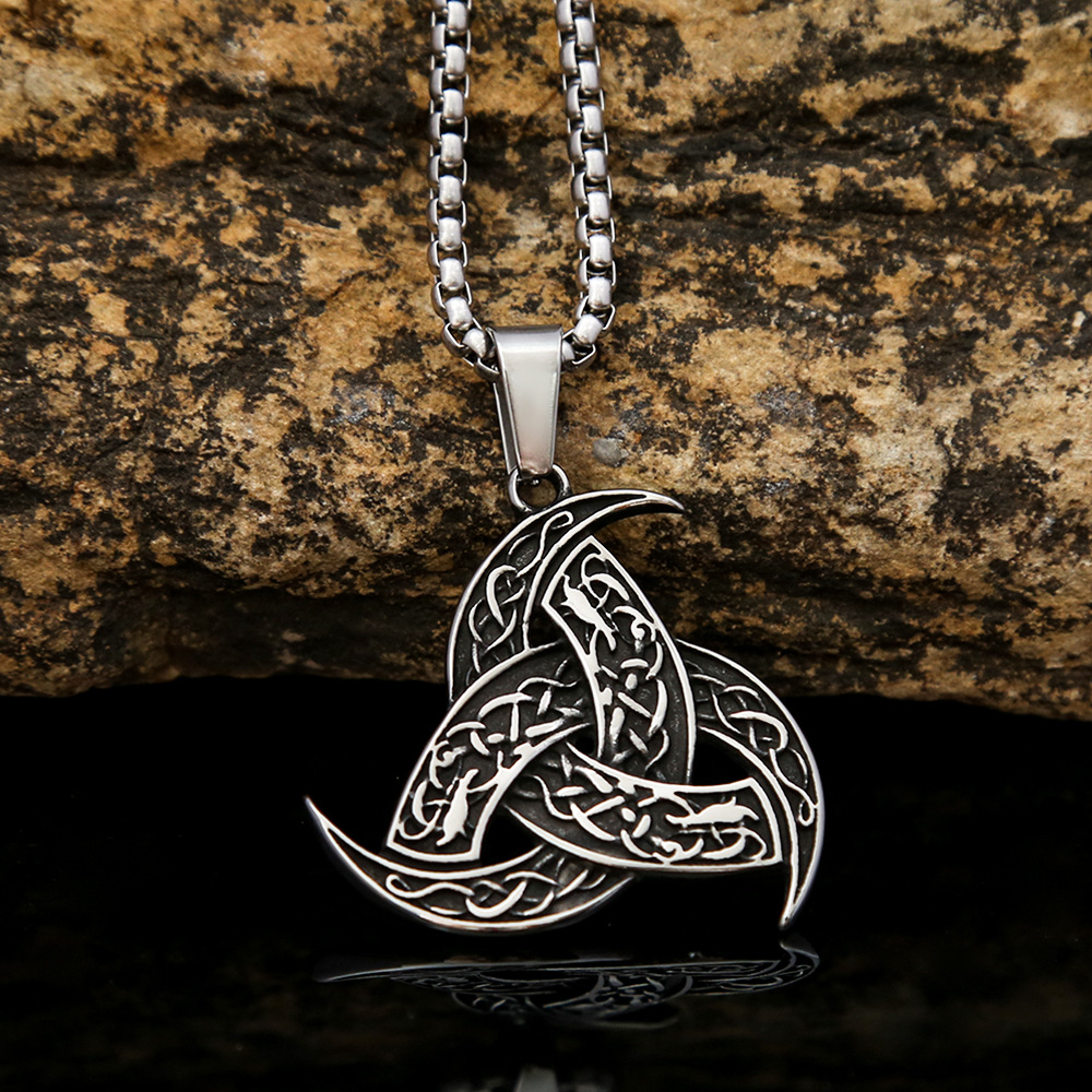 Viking Sun Totem Compass Triangle Necklace Titanium Steel Pendant_voghion.com