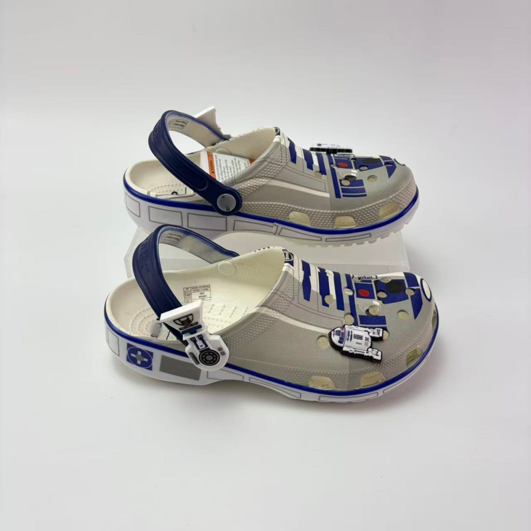 Nuevos zapatos Dongdong conjuntos de héroes y robots de animación de dibujos animados de playa de sandallas al aire libre image 1