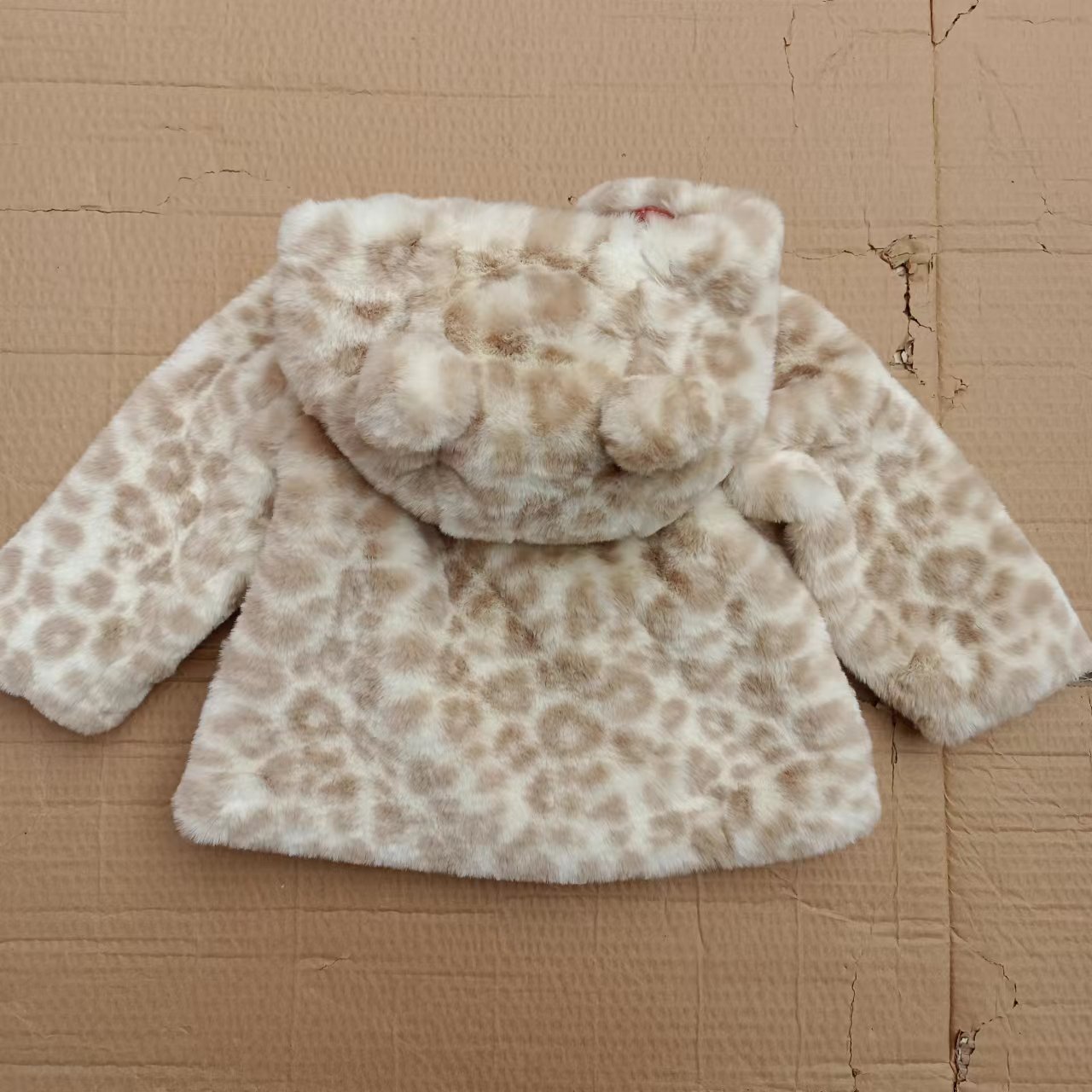 Ropa para niños europea y americana solo suéter infantil niña con capucha gruesa capa 23 nuevo Otoño e Invierno Outwear