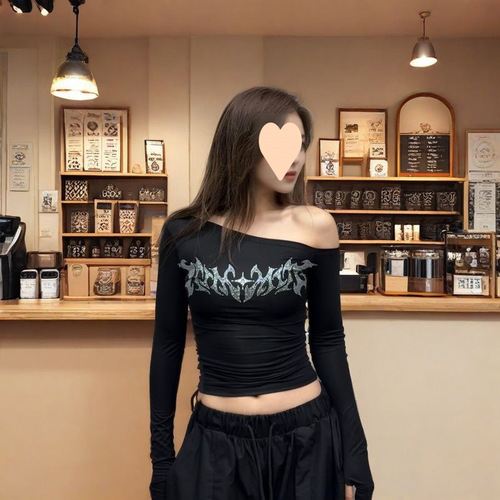 Trendy Black Letter Embossed Diamond Women's Street Dance Off-the-Shoulder Top Slimming and Figure-Concealing Versatile Sports Casual New Short-Sleeve Girl