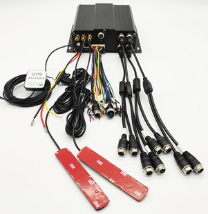 Fenglai 8-Channel 1080P Hd Car Dvr Bus Monitoring Host Remote Video Recording Mdvr 4Tb