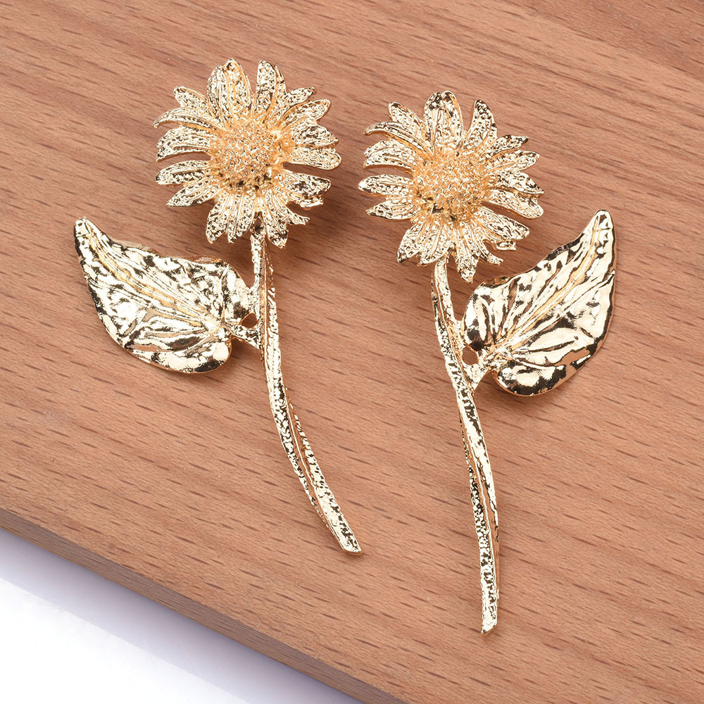 1 Pair Lady Flower Plating Alloy Ear Studs display picture 2