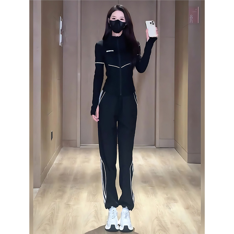 黒レジャースポーツスーツ女性2025年修身ランニングヨガフィットネス服衛ズボン春着セット|undefined