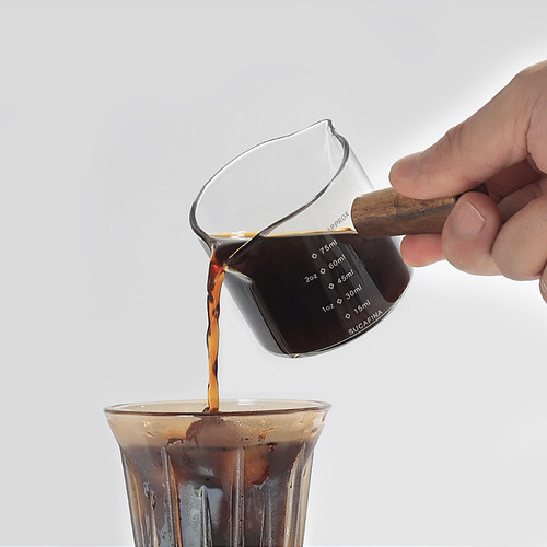 Espresso liquid extraction measuring cup with graduated glass ounce cup shot small milk cup wooden handle milk cylinder