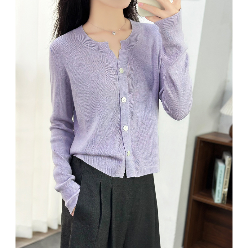 Real Shot of High-Quality 2025 Early Autumn New Light Purple Knitted Cardigan Women's Versatile Small V Neck Long-Sleeved Jacket Top
