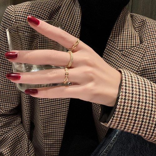 Designer's Full Diamond Exquisite Index Ring with Korean Style, Trendy Finger Ring for Women, Internet Celebrity Fashion Ring, Cool and Simple Style, Versatile Accessory