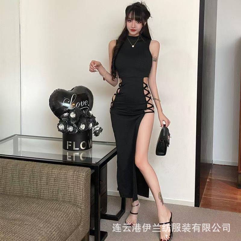 Elegant Black Bodycon Long Dress with Half-High Collar and Side Slit — detail image 2