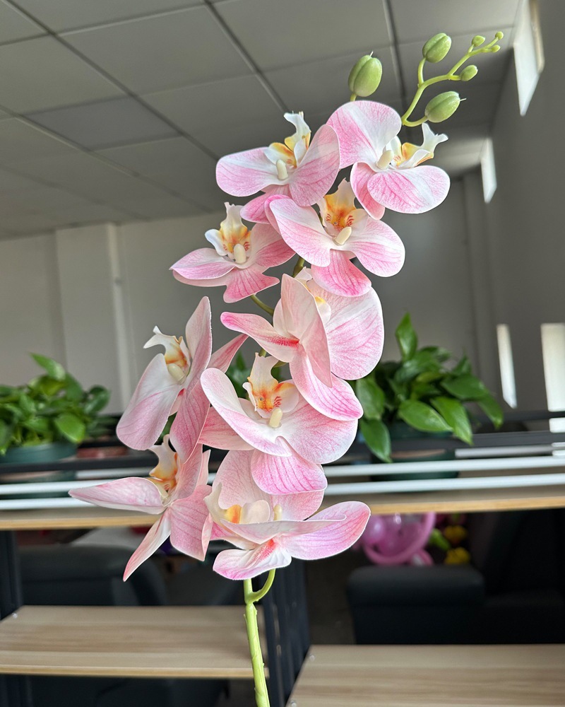 Decoración de la boda Decoración de la boda Decoración de la sala de estar Flor Flor Flor Mesa de la sala de bodas Mesita de la cama de la boda Decoración de flores falsas