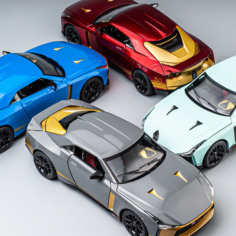 Jianyuan aleación coche modelo 1: 24 nissan GTR-50 coche deportivo tire hacia atrás el sonido y la luz 4 puerta abierta modelo de coche de juguete adornos