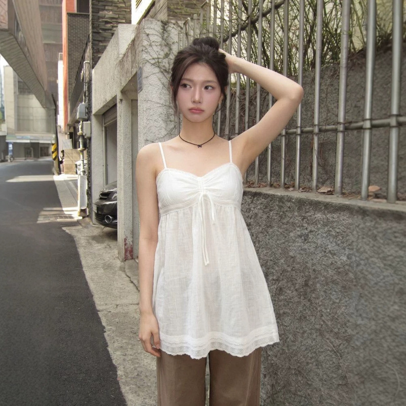 Korean-style casual white lace long camisole for women, summer loose and sweet French design short top Korean-style casual white lace long camisole for women, summer loose and sweet French design short top