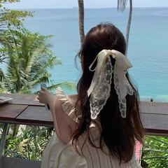 高級感のある洋風の髪飾りはフランス風のネットの赤いレースのリボンの馬尾を持っています。