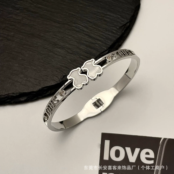 Z001 Bear Silver Color