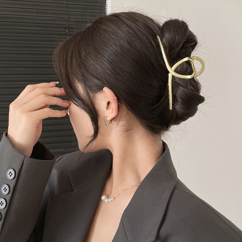 Perla de alta sensación de diamante agarrar clips cabeza de mujer grande clips de tiburón temperamento disco de cabello de cabello