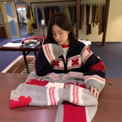 现 fu*e翻领针织开衫韩国东大门女装宽松枫叶提花毛衣韩系外套ins