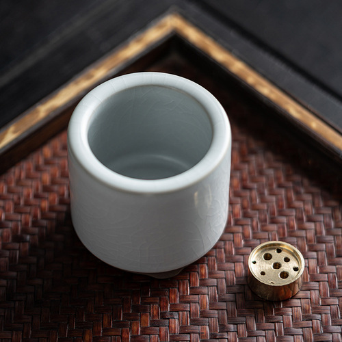 Ru kiln retro three-legged incense burner small incense stick household incense stand office tea room incense burner ornaments