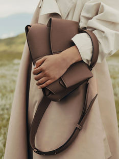 Small design fashionable shoulder bag, one-shoulder bag, trend of season, high-end