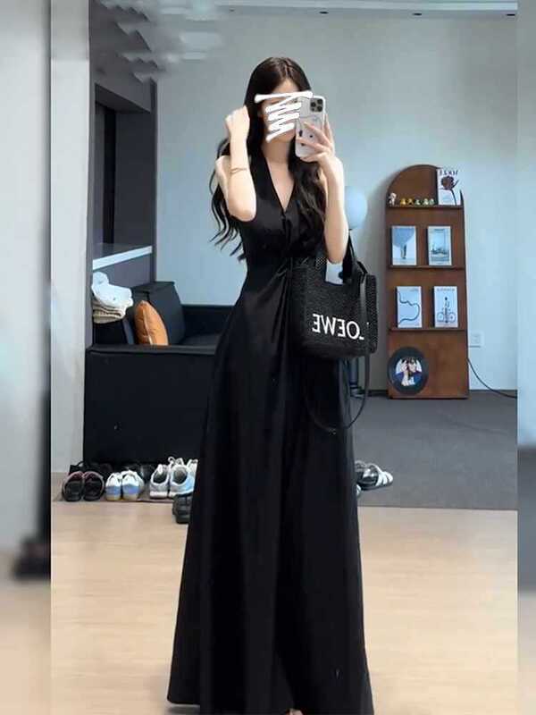 Light Luxury Black Halter Neck Dress for Women, Summer 2026 New Style, Elegant Ankle-Length Dress Light Luxury Black Halter Neck Dress for Women, Summer 2026 New Style, Elegant Ankle-Length Dress