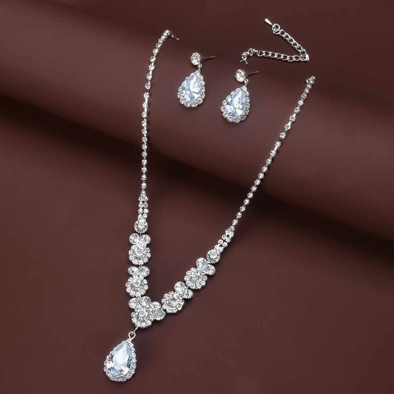 Super Flash Simple Bridal Necklace Earrings suit Light Luxury Rhinestone High-grade Wedding Accessories Banquet Birthday Dress Jewelry Super Flash Simple Bridal Necklace Earrings suit Light Luxury Rhinestone High-grade Wedding Accessories Banquet Birthday Dress Jewelry
