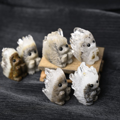 天然白水晶小刺猬摆件原石矿标雕刻菊花晶簇工艺品装饰摆件批发