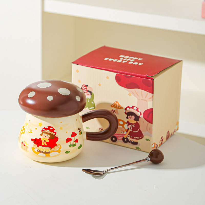 Hongo chica taza de alto valor facial acompañante regalo encantador taza de cerámica de dibujos animados con tapa de gran capacidad taza de agua potable