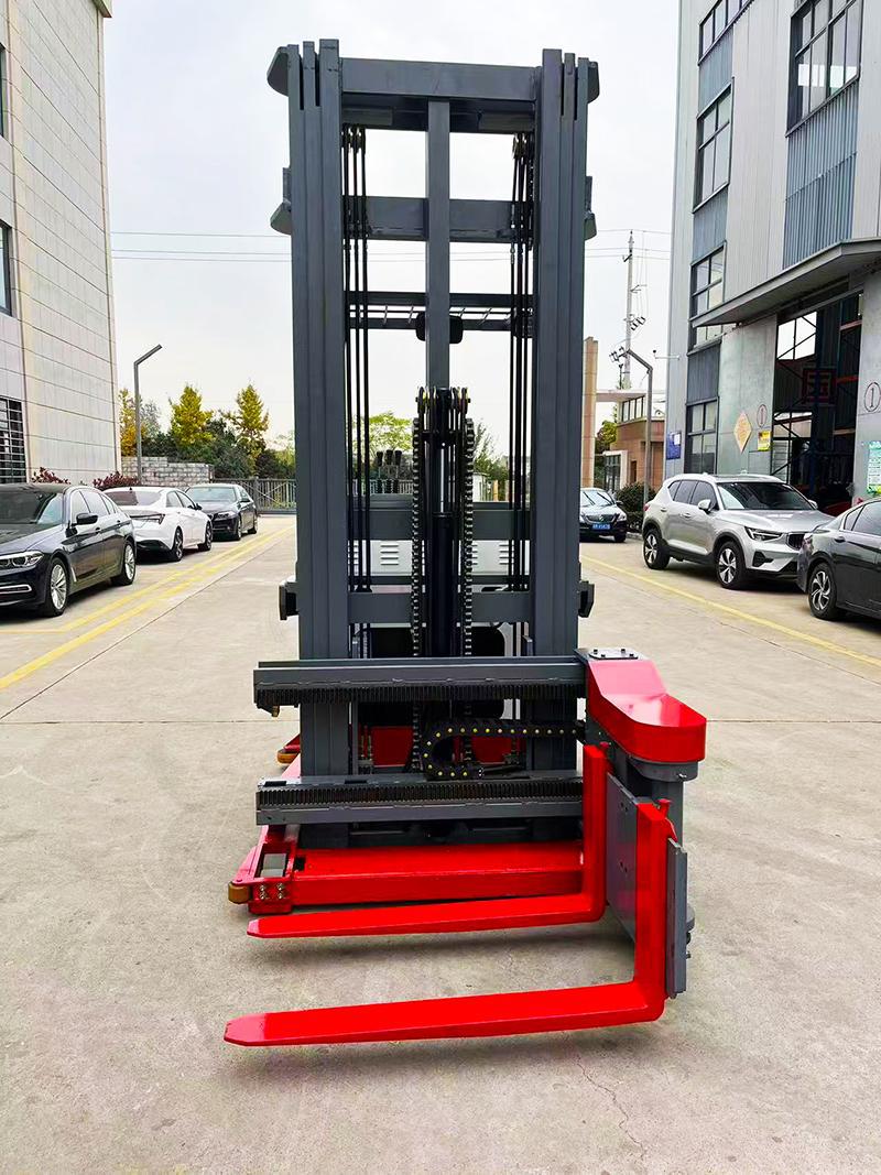 2吨座驾全电动堆高车三向堆垛车窄巷通道大前移高位叉车345679米