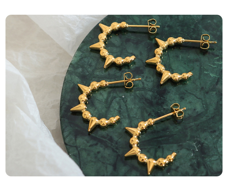 Fashion C Shape Titanium Steel Ear Studs Plating Stainless Steel Earrings 1 Pair