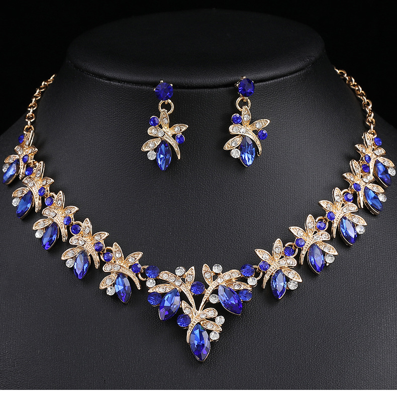 Set di orecchini e collana in lega di cristallo di vetro intarsiato con libellula, abito da sposa e accessori_voghion.com