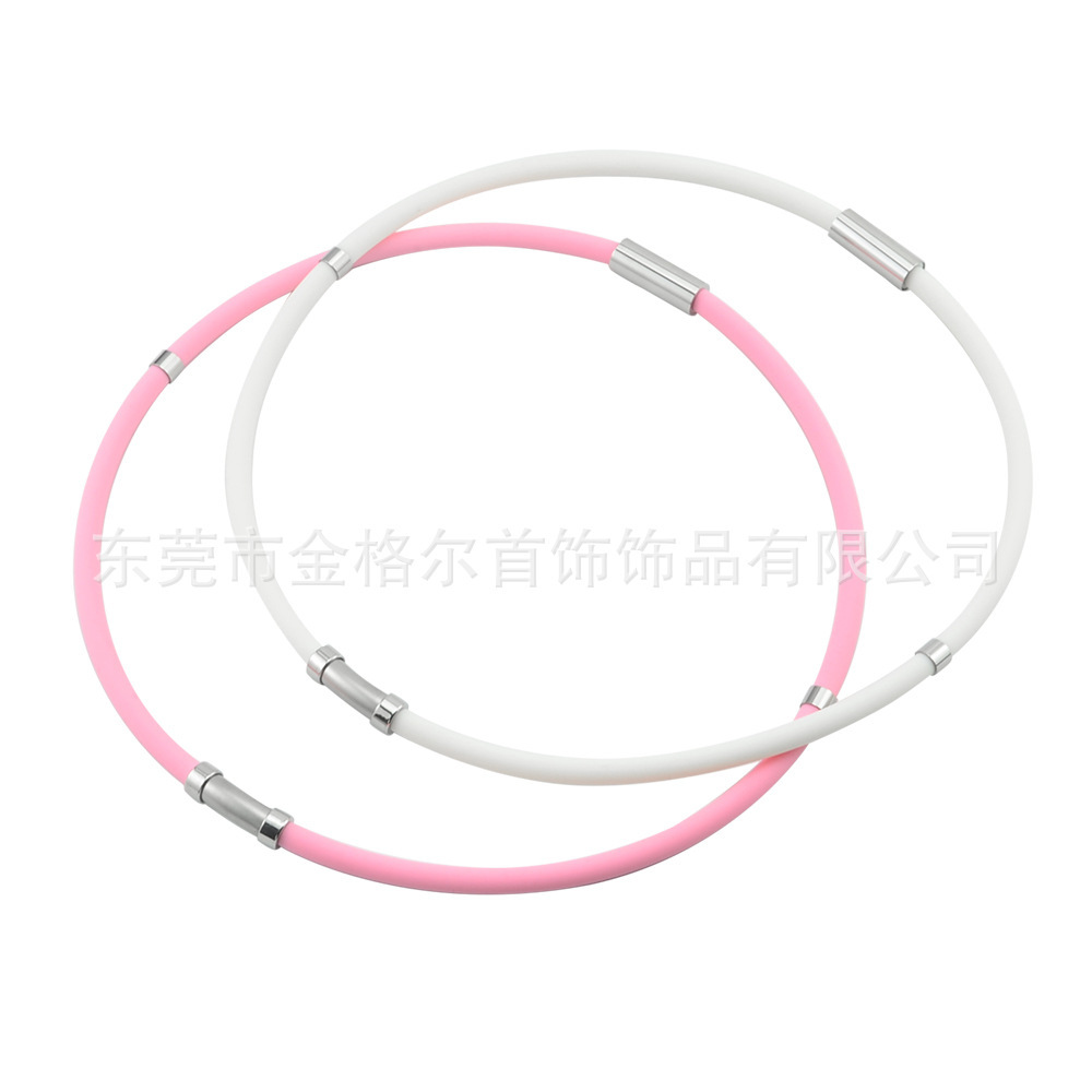 Estilo europeo y americano de silicona anión energía collar de hombres y mujeres terapia magnética hebilla collar versátil moda deportes cuello anillo al por mayor