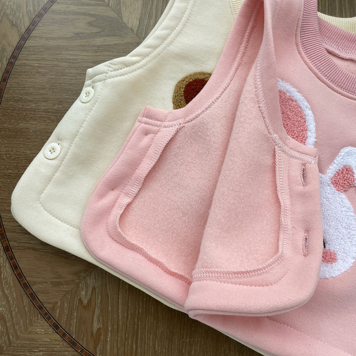 2023 ropa de invierno para bebés estilo coreano de los niños de dibujos animados lindo chaleco forrado de lana niños y niñas bebé invierno cálido Chaleco de todo fósforo