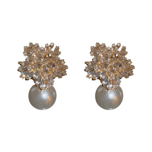 New high-end zircon pearl earrings for women, French style, light luxury, fashionable earrings, niche design, exaggerated earrings