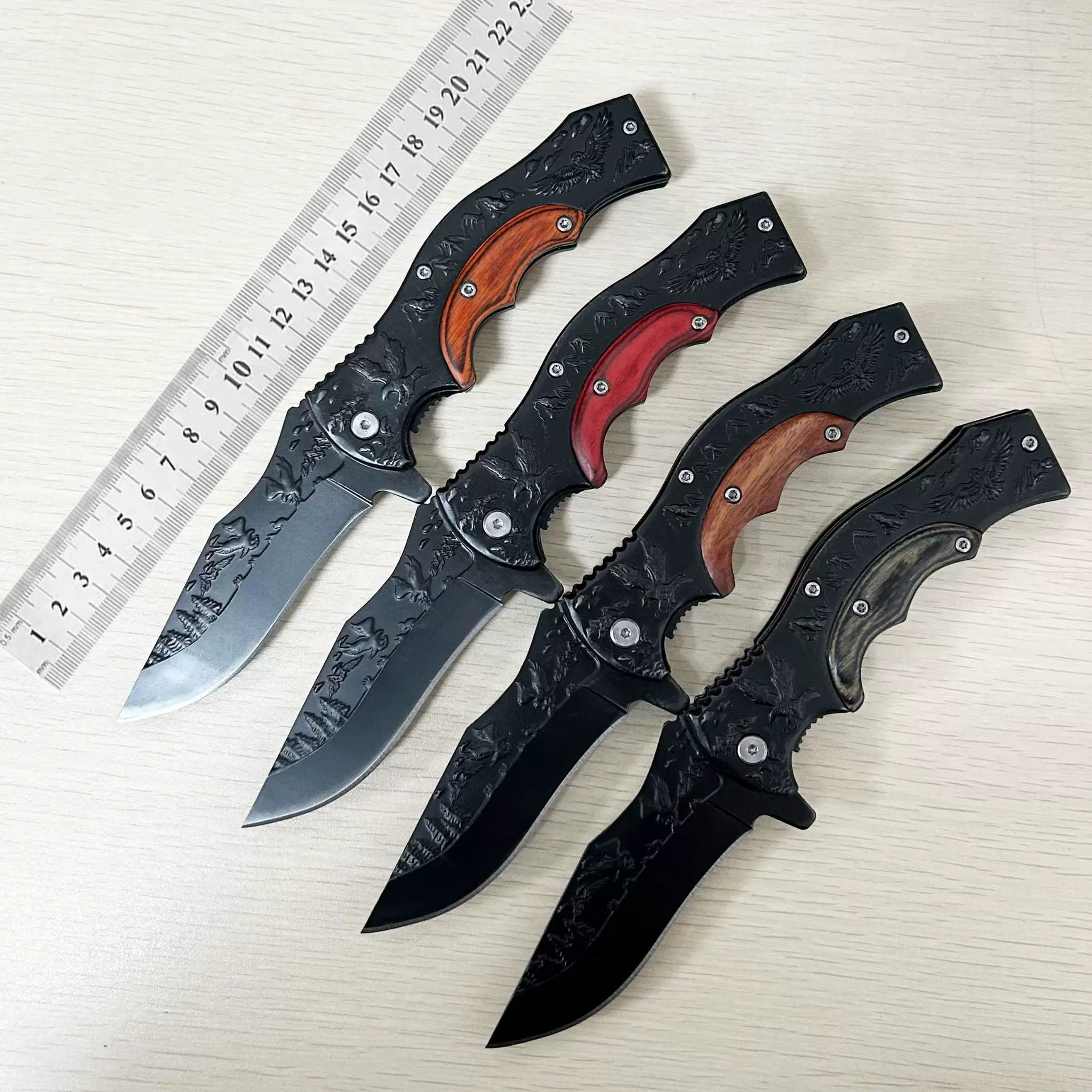 厂家直销批发户外刀具轴承折叠刀浮雕图案观赏刀日常水果折刀