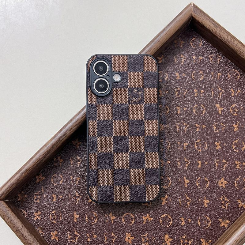 トレンドブランド 老眼鏡風 穴あき iPhone 16 Pro Max 高級感 iPhone 15 Pro ライトラグジュアリー 全面保護スマホケース|undefined