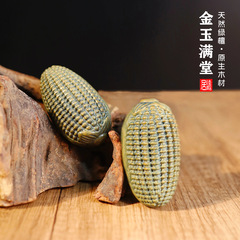 金玉満堂天然緑檀実木彫刻トウモロコシの置物創意手の取っ手の皿は文を遊んで田園工芸品を遊びます。