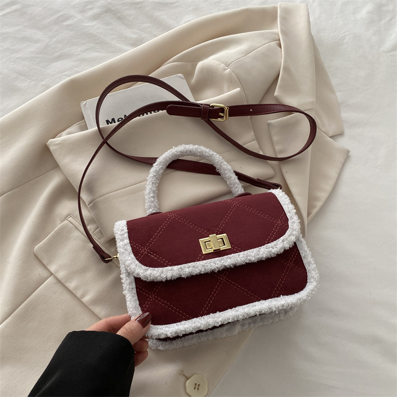 Bolso pequeño bolso de mano mujer 2025 nuevo estilo de primavera de hombro de moda bolso casual de piel de venado simple borde de peluche