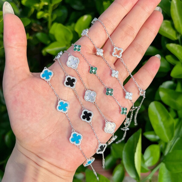Fashionable silver bracelet