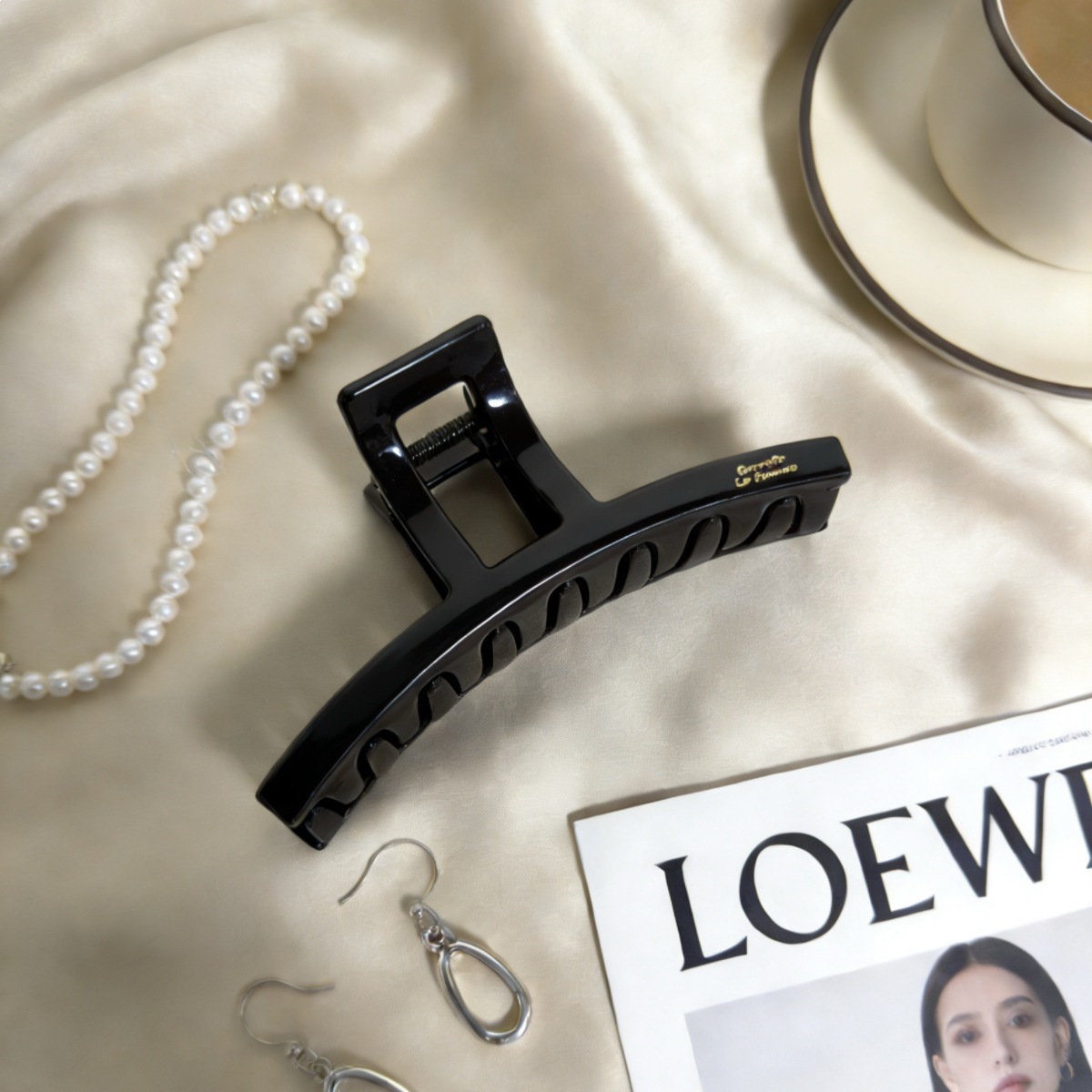 One word gold label bright black [13cm]