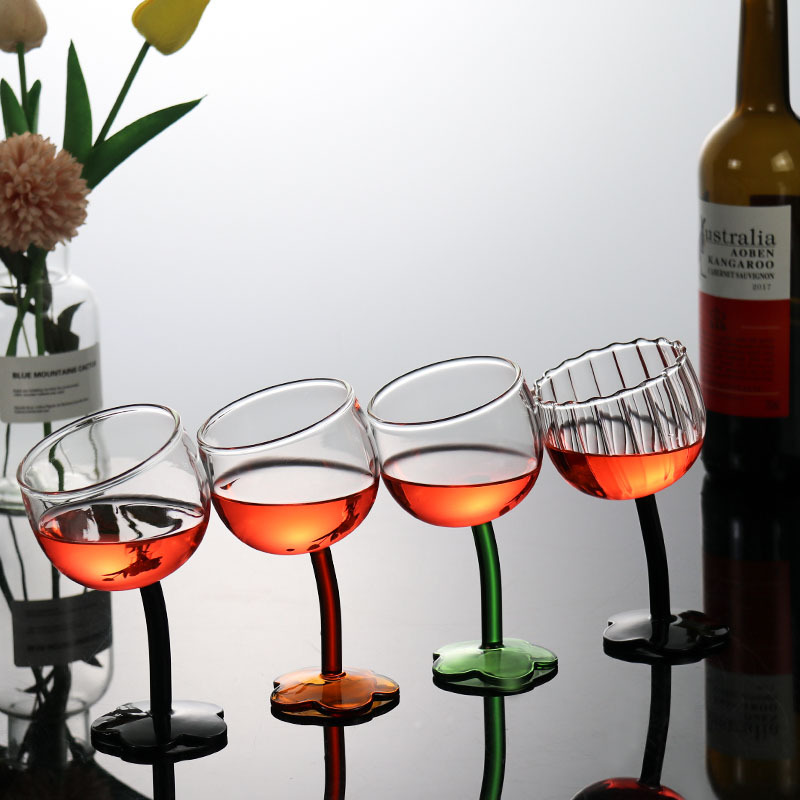 Linda flor mediados de estilo antiguo copa negro transparente patrón vertical retro francés romántico champán vidrio