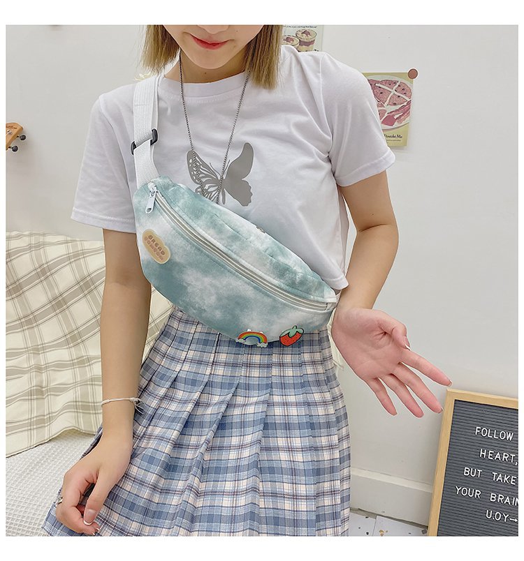 The 2024 new style of Japanese Harajuku trendy single-shoulder bag, a unique tie-dyed girl's chest bag, is fashionable and versatile. It's a single-shoulder crossbody bag undefined