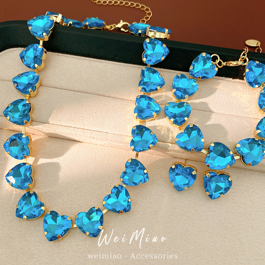 Medieval vintage diamantes amor pulsera pendientes collar ligero lujo nicho cadena clavícula de alta calidad conjunto de joyas