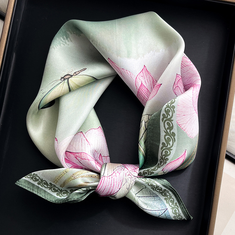 꽃이 피고 나비가 행복해요 - 연한 녹색