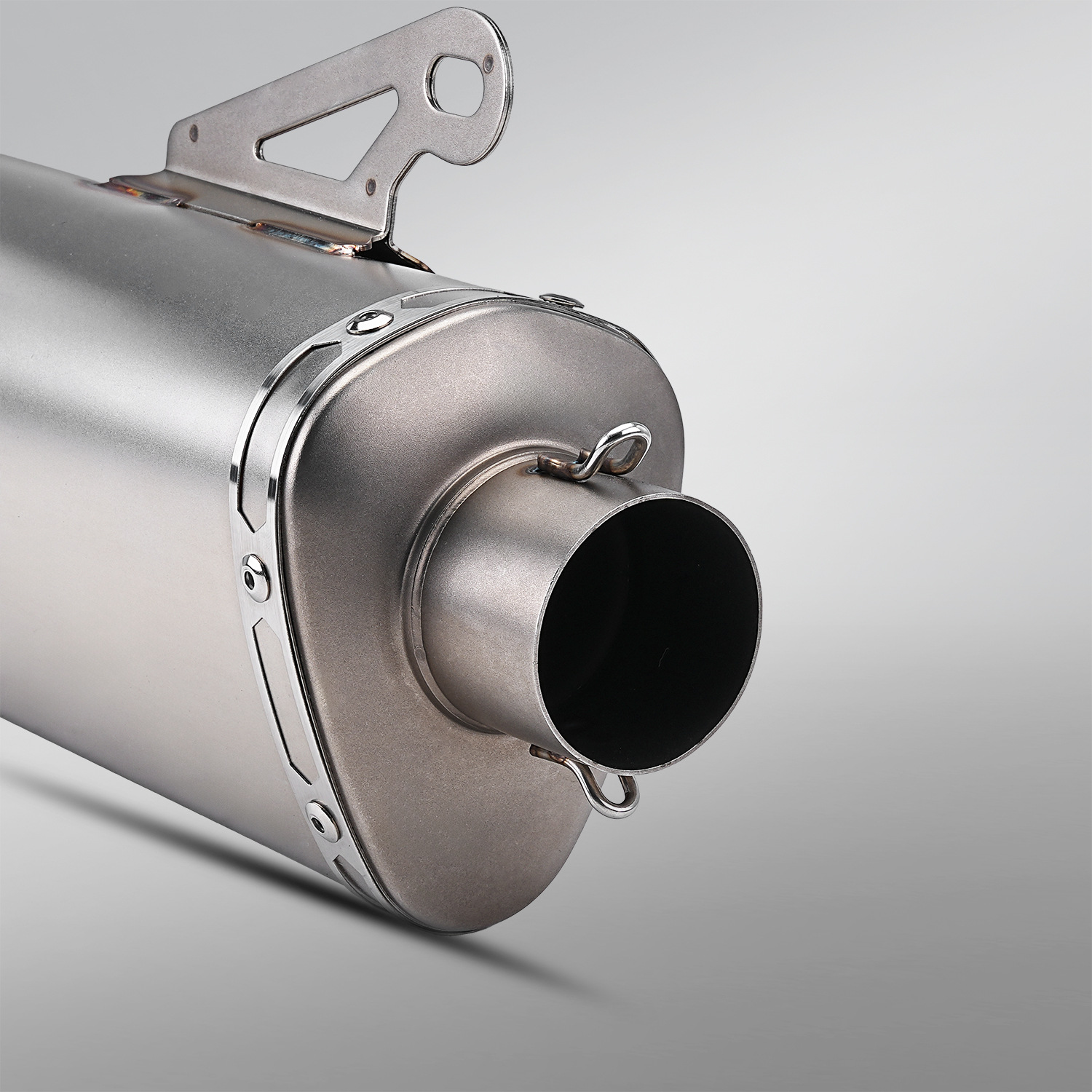 Universal Motorcycle Modified Exhaust Pipe, Oblique Triangle Stainless Steel, Suitable for Z400 R3 Mt07 Z900 Sai 600