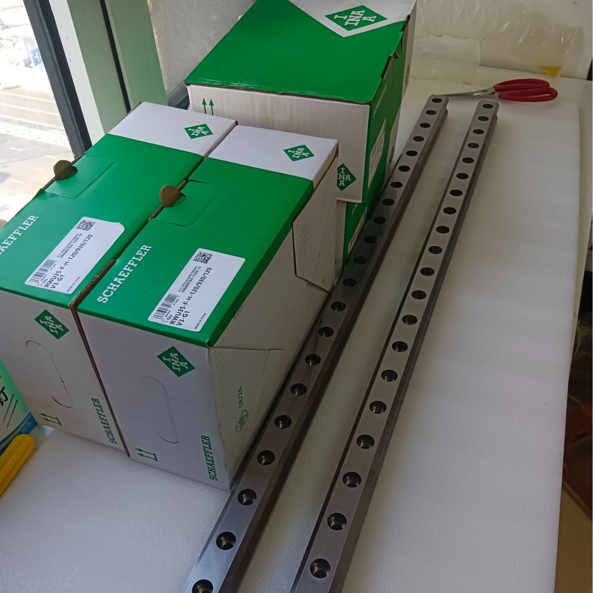 滑块KWVE25-B-SL天津优惠,KWVE25BV1G2，KWVE25BV2G1