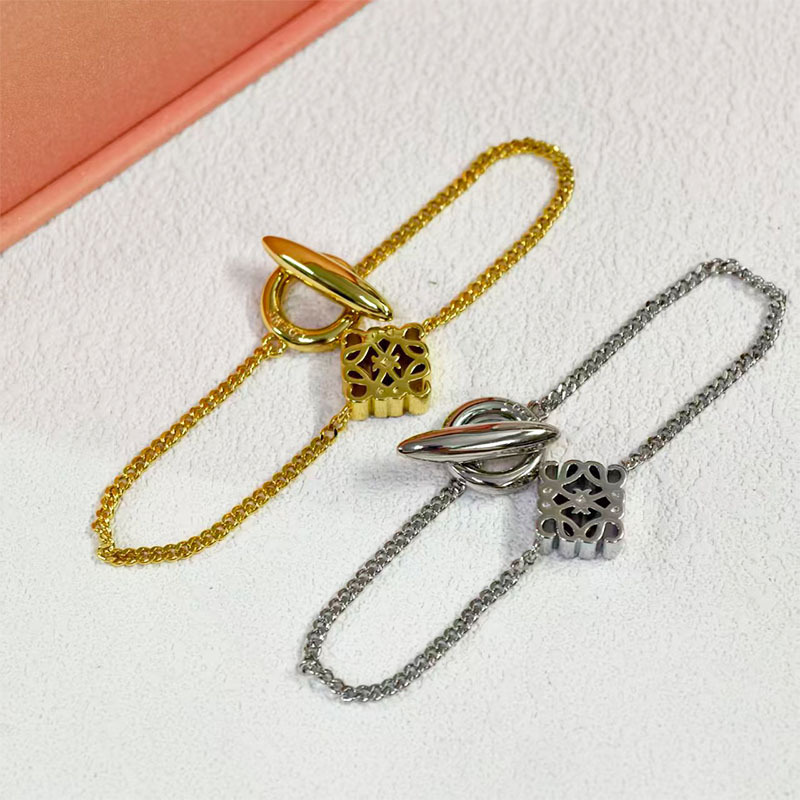 Luowei's original design Ruyi knot square hollow bracelet with European and American design, OT clasp mooncake bracelet for women, factory wholesale Luowei's original design Ruyi knot square hollow bracelet with European and American design, OT clasp mooncake bracelet for women, factory wholesale