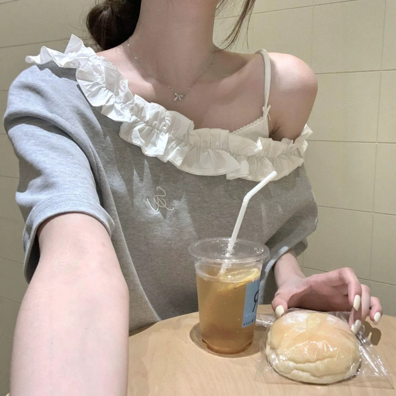 New letter-printed American-style off-shoulder short-sleeve T-shirt for women, loose fit with lace trim, simple and versatile top New letter-printed American-style off-shoulder short-sleeve T-shirt for women, loose fit with lace trim, simple and versatile top
